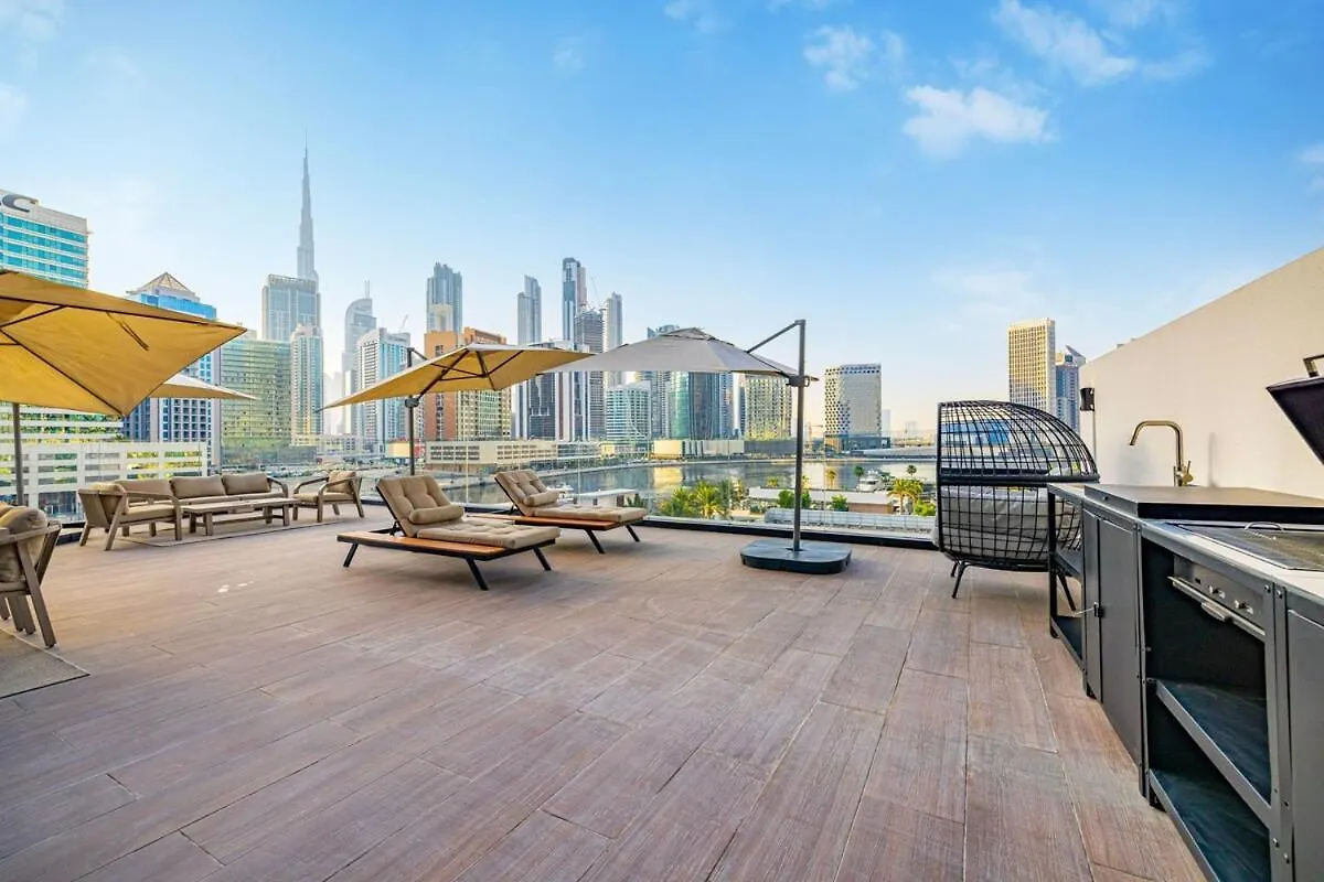 דירות דובאי Waves - Stunning 1Br With Huge Terrace & Scenic Views